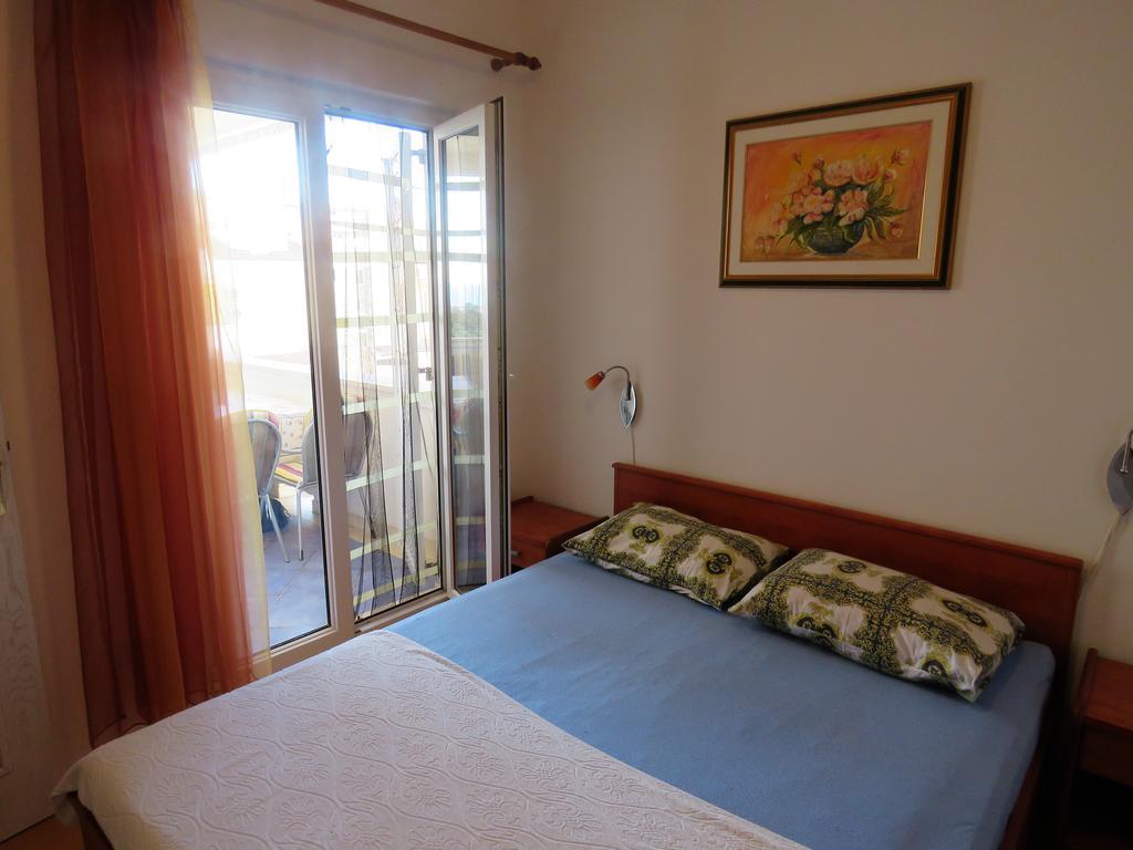 Apartments Party Novalja Luaran gambar