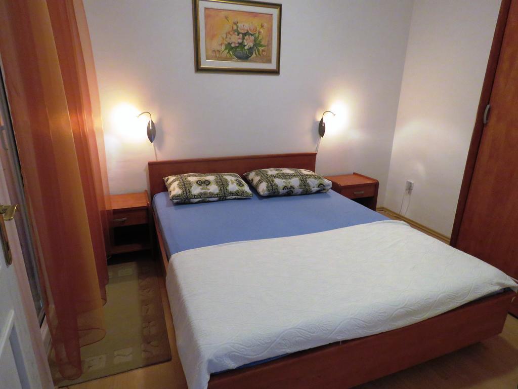 Apartments Party Novalja Luaran gambar